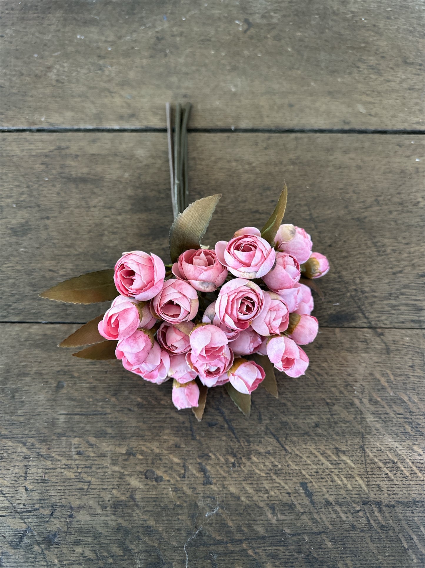 10.5 Inch Pink Mini Ranunculus Bud Bundle (5 Stem)
