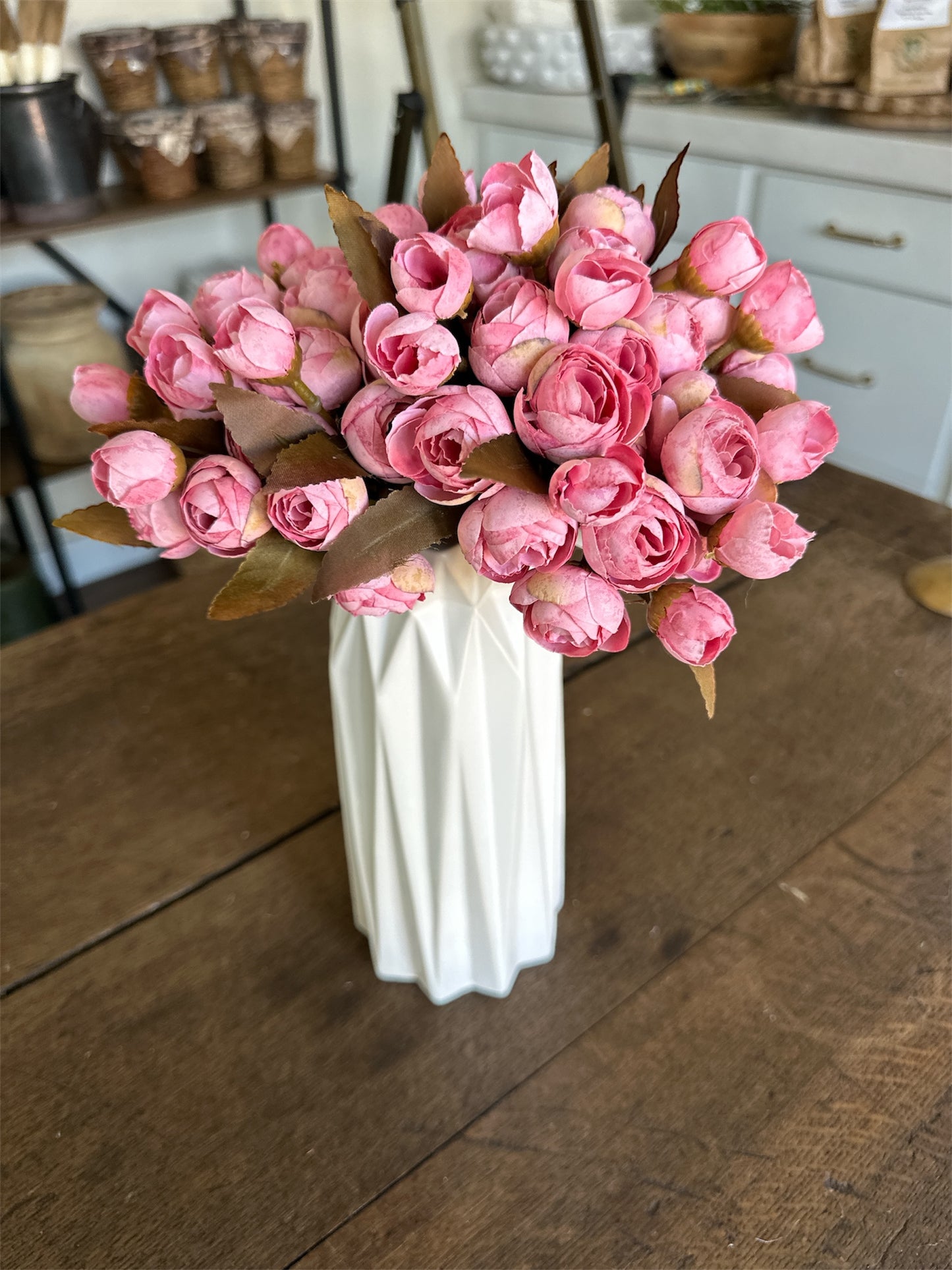 10.5 Inch Pink Mini Ranunculus Bud Bundle (5 Stem)