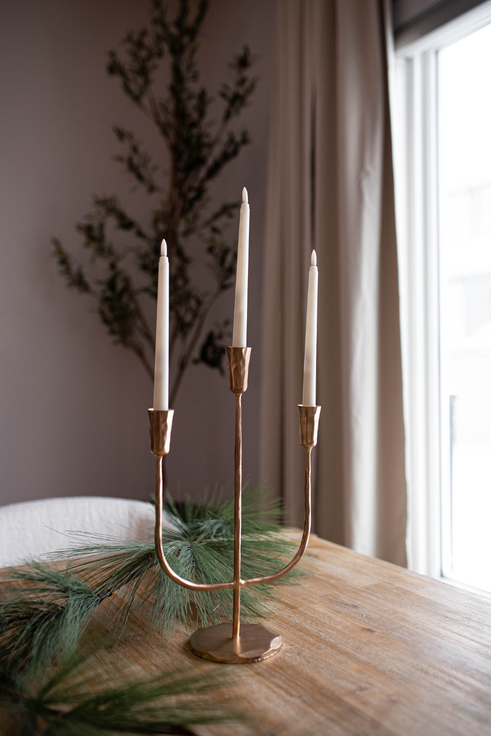 Luxe B Co. Large 3-Arm Iron Candelabra β Brushed Gold