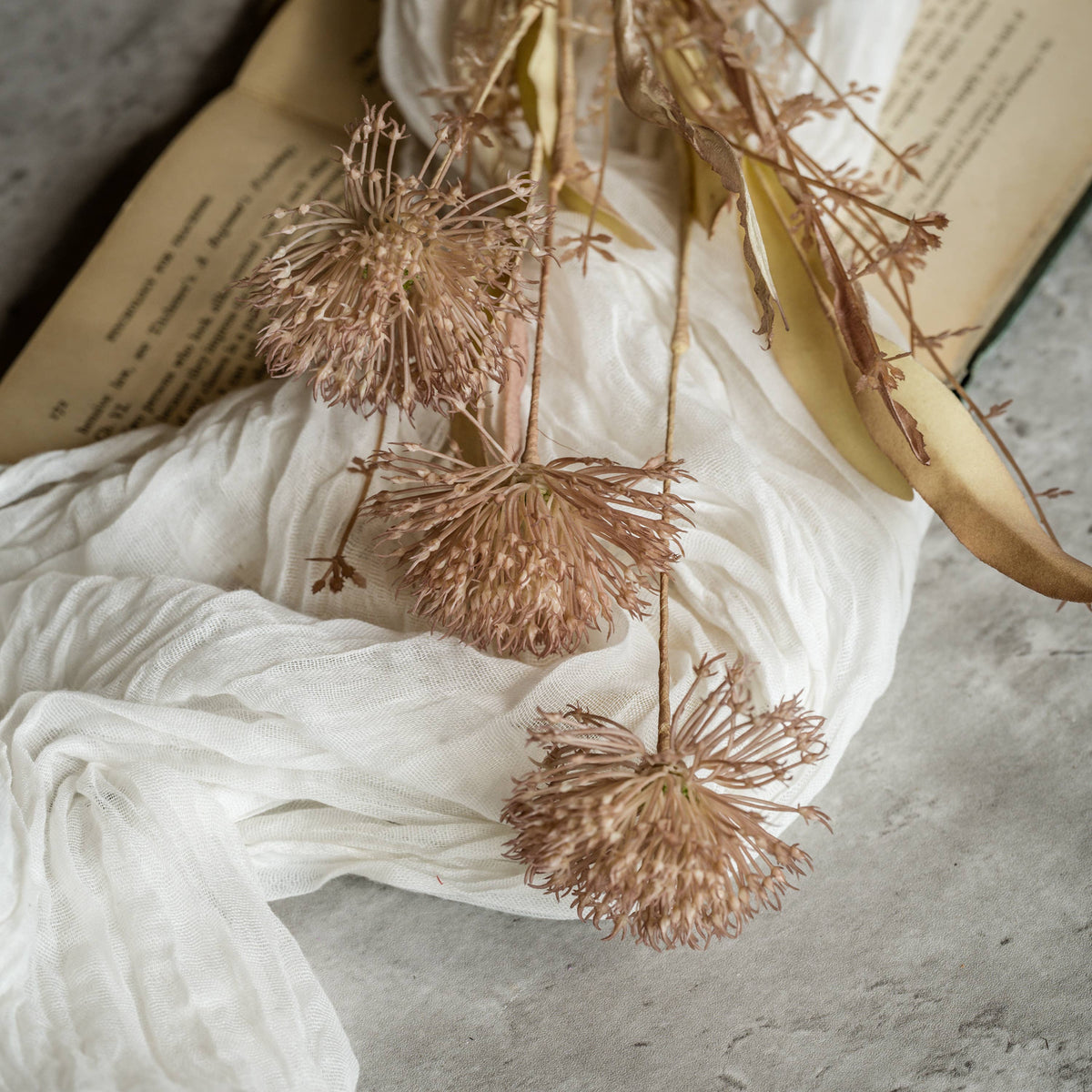 Rosewood_Wild_Leek_Spray