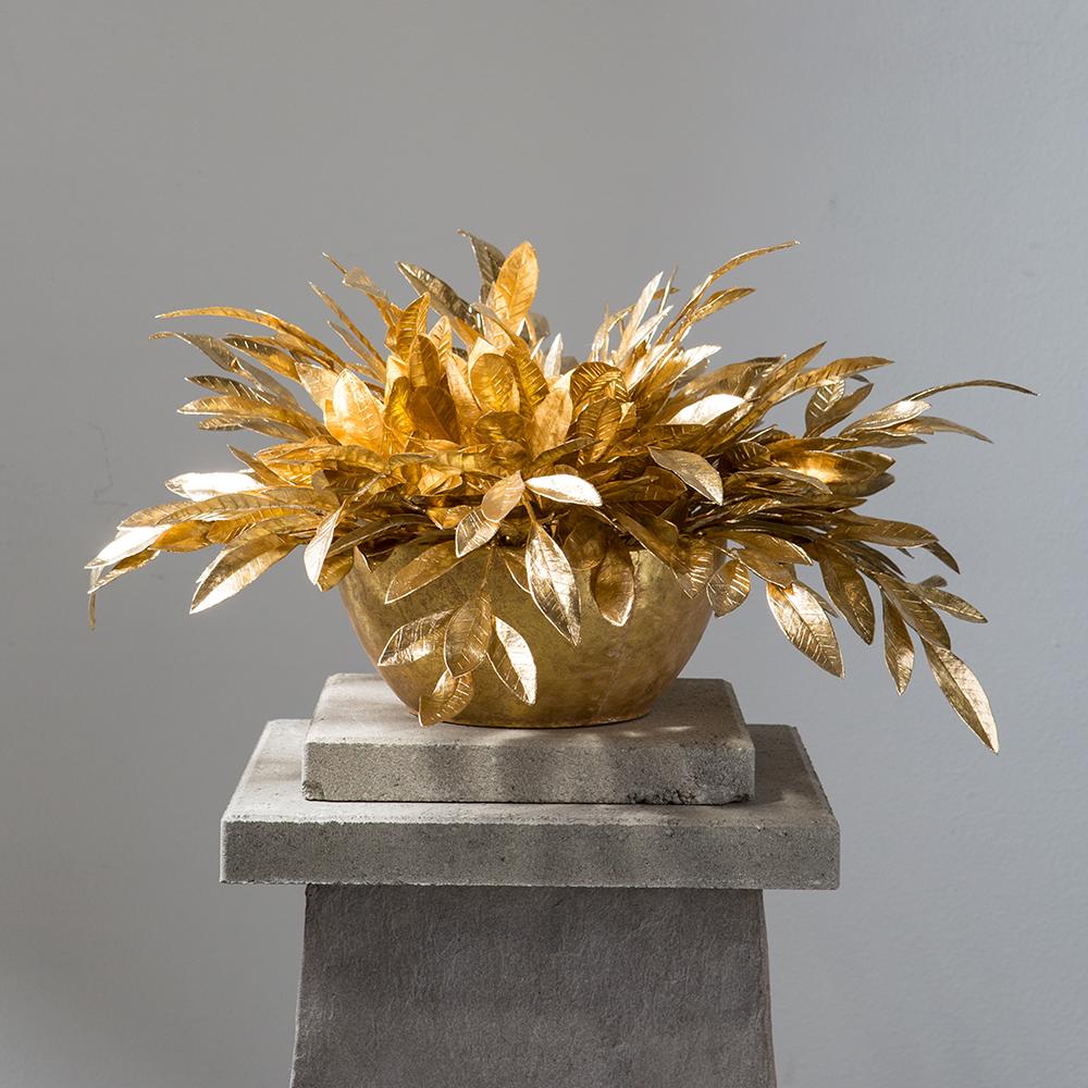 19" Bay Leaf Spray Gold
