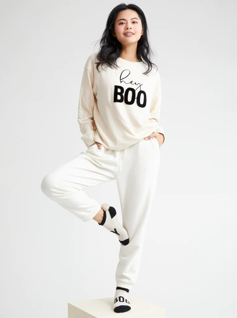 "HEY BOO" SWEATSHIRT, PUTTY