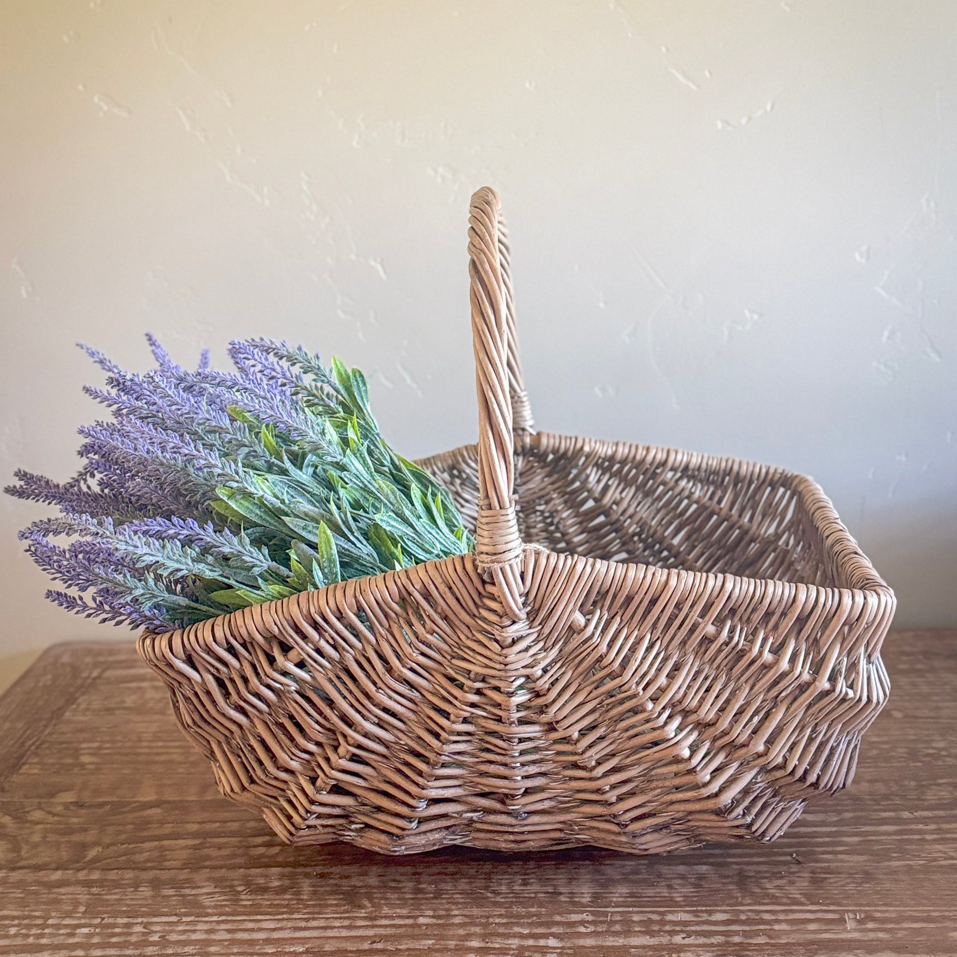 21" Lavender Bush Spray