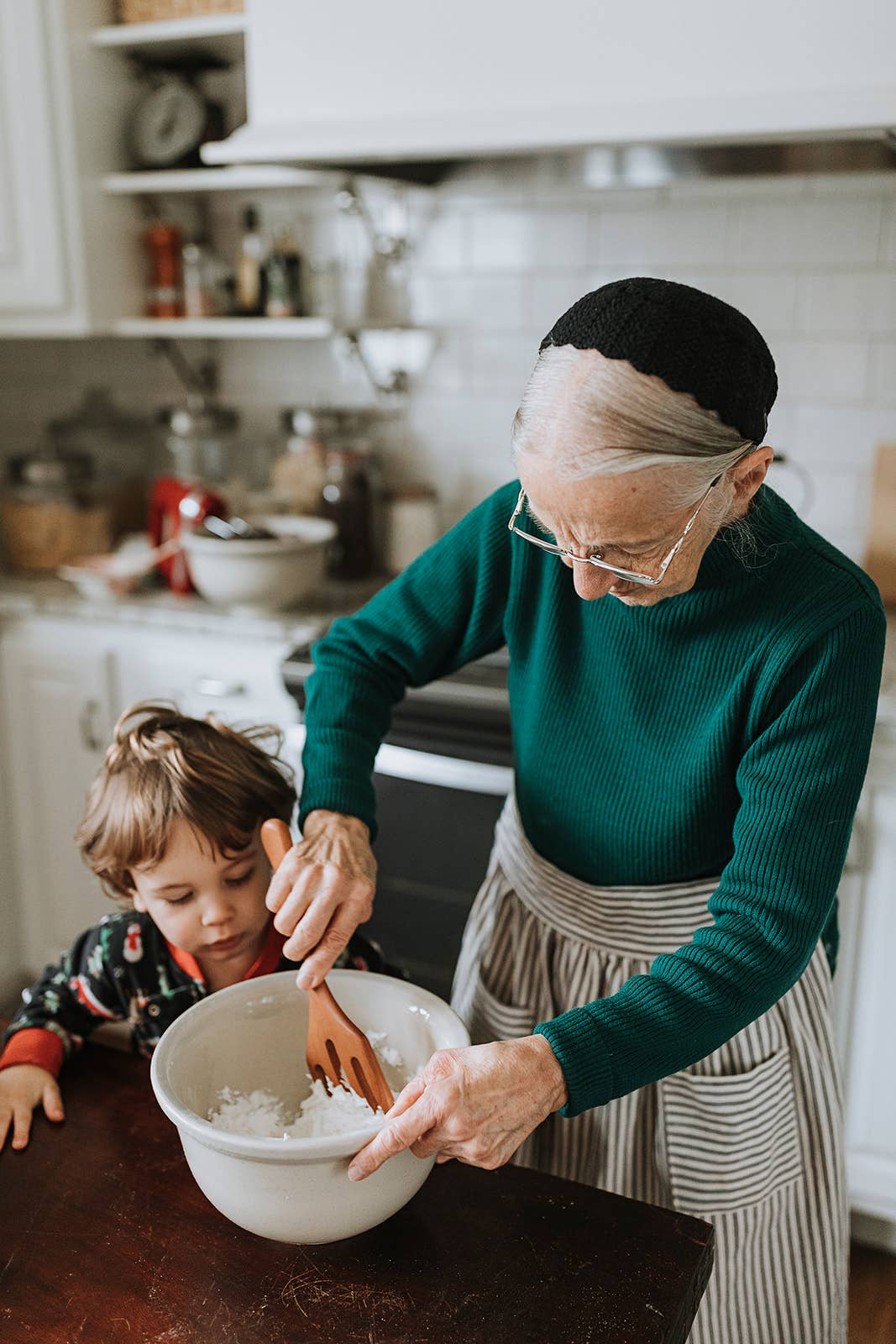 The Stoneware Ceramic Mixing Bowl