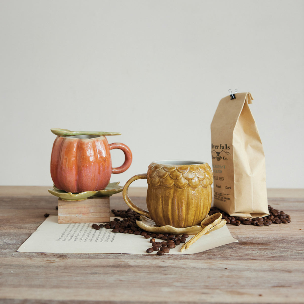 Acorn_Mug_Saucer_Spoon