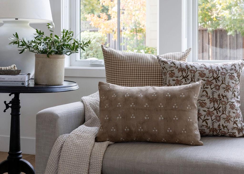 Benton_Pillow