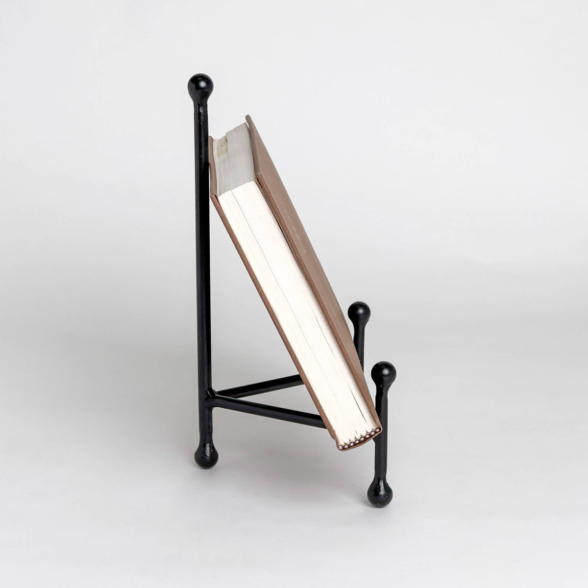Black_Iron_Easel
