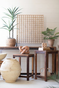 Mango Wood Grid Panel on An Iron Stand