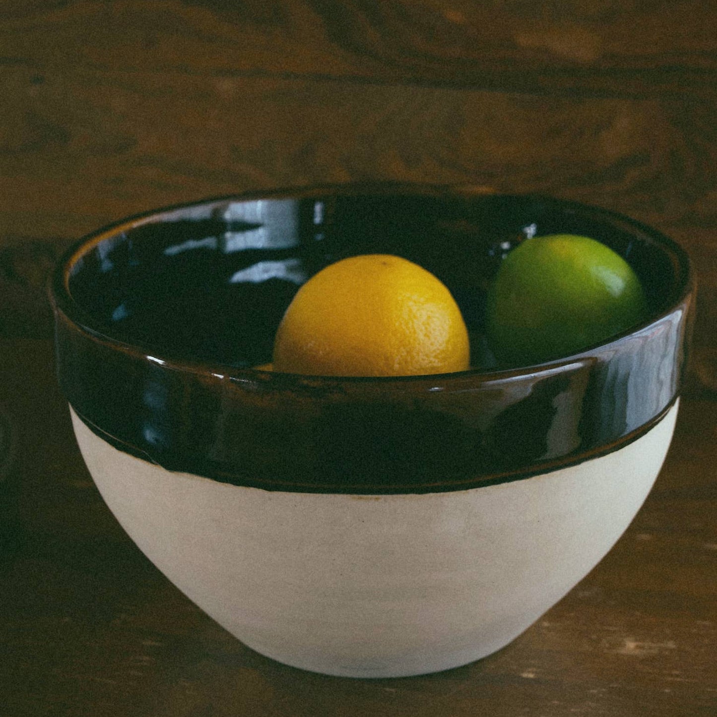 Heritage Stoneware Large Bowl 9" x 5" - Handmade