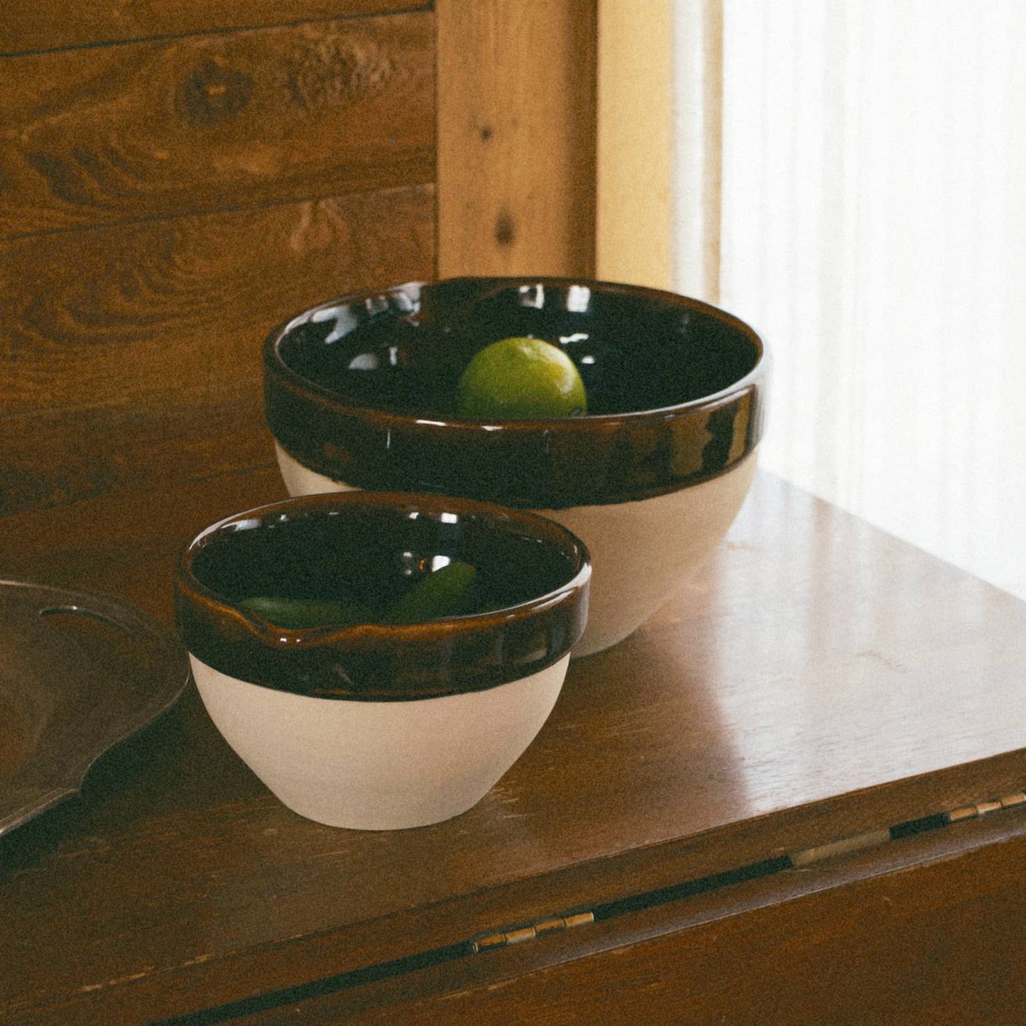 Heritage Stoneware Large Bowl 9" x 5" - Handmade