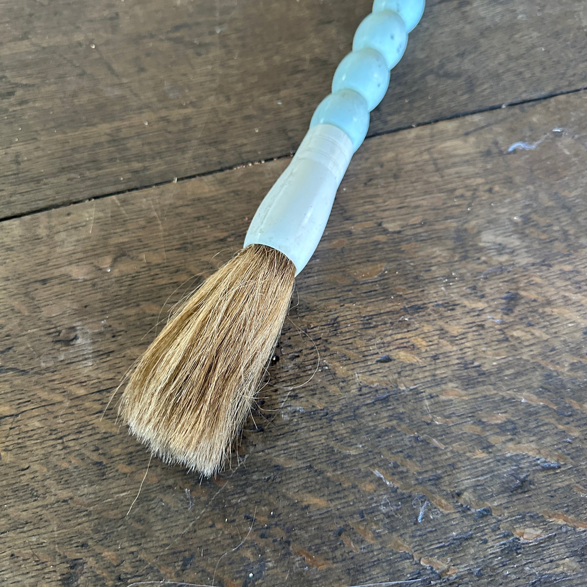 White Cylindrical Jade Calligraphy Brush 