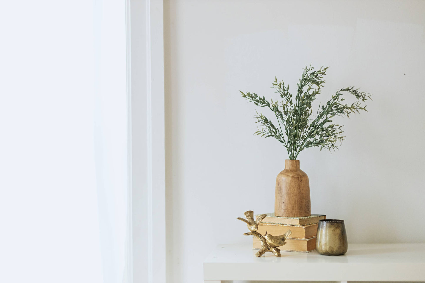 Italian Ruscus Artificial Greenery 21” Stem