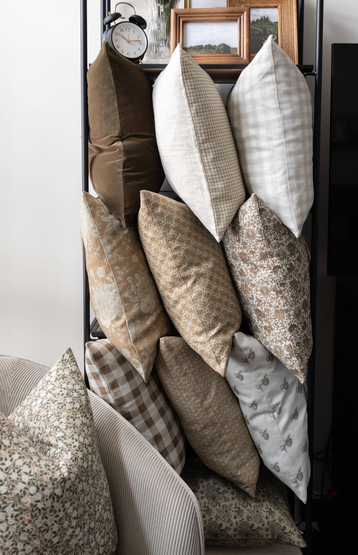 Neutral_ Floral_Pillow_Cover