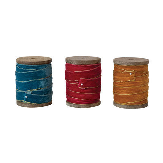 Ribbon_On_Wood_Spool