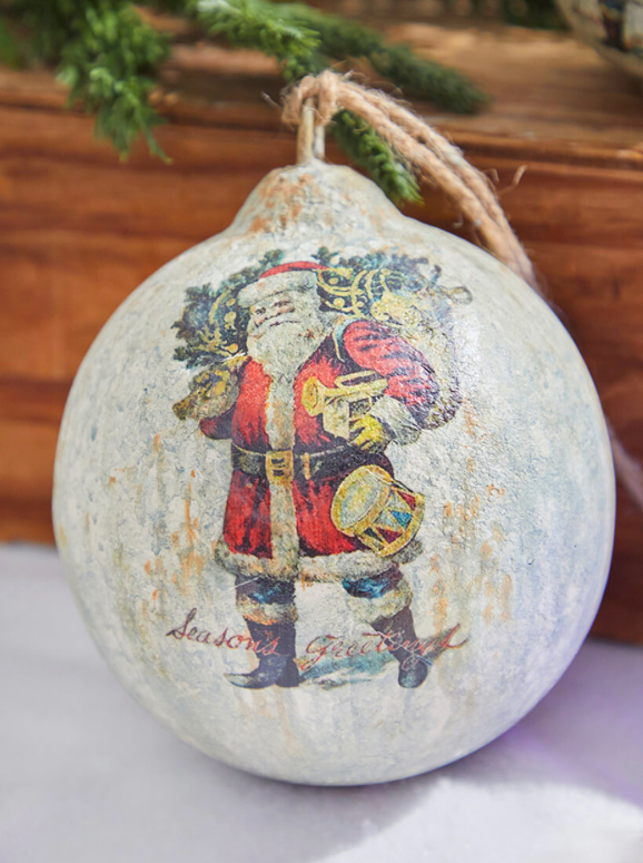 VINTAGE SANTA BEARING GIFTS 6" BALL