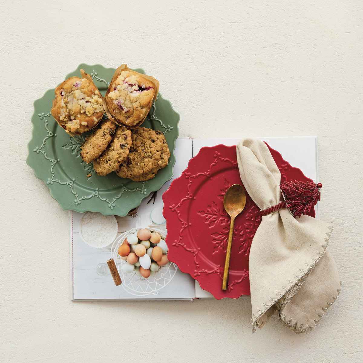 Snowflake_Scalloped_Plate