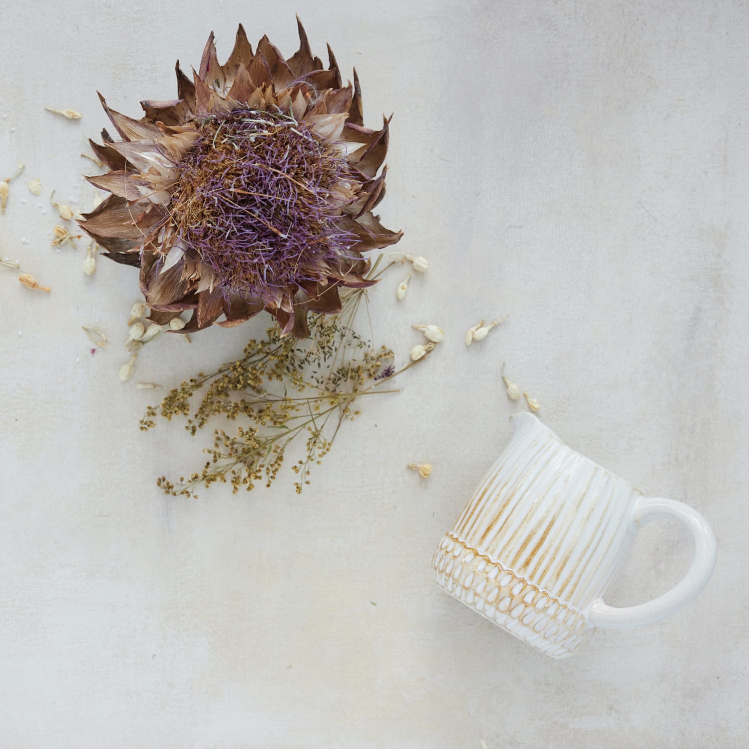 Stoneware_Acorn_Shaped_Creamer