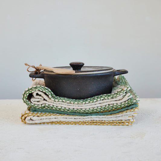 Stoneware_Brie_Baker_with_Bamboo_Spreader