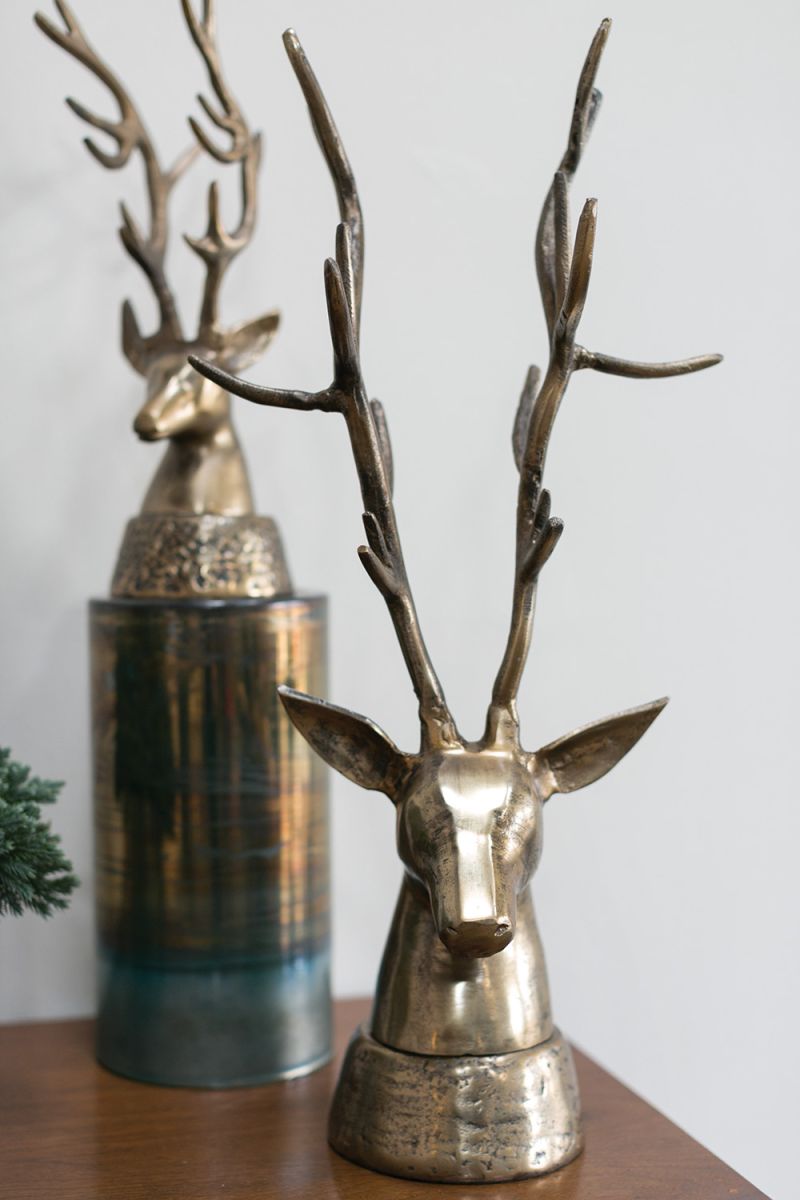 DEERHEAD from Evolution Home decor makes for a rustic decorative piece for deer lovers and hunters.