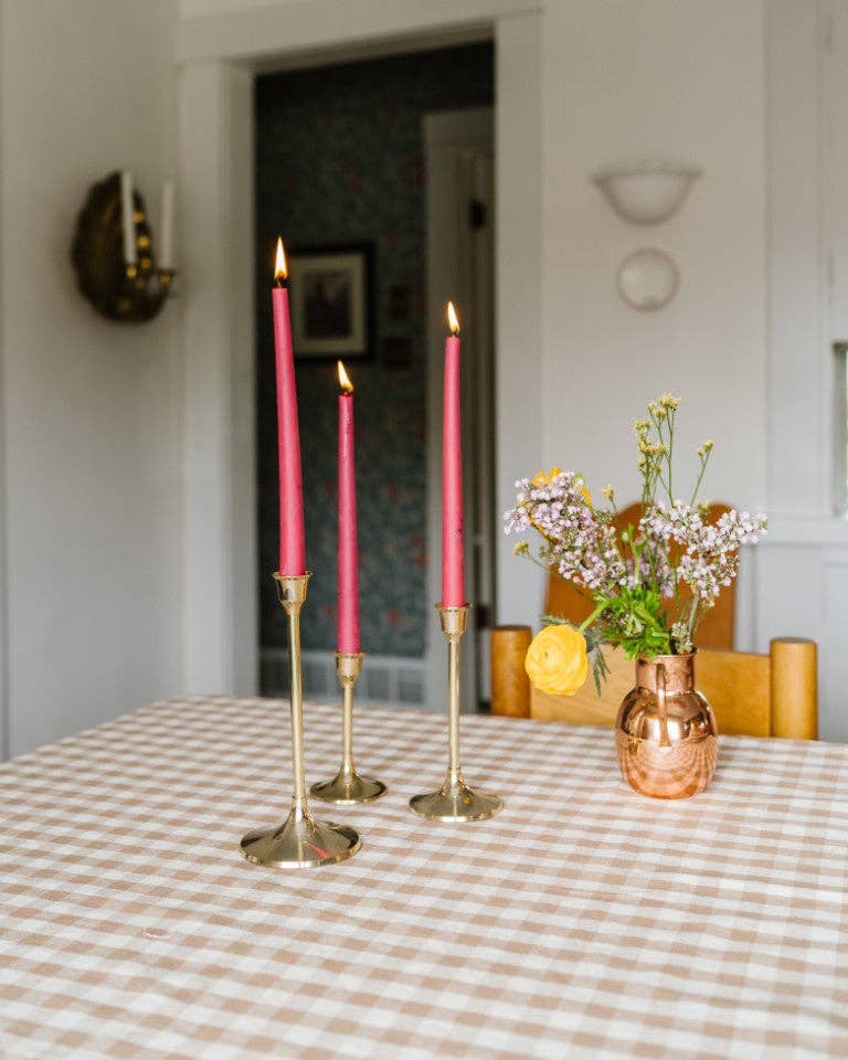 Hazelnut Ruffled Gingham Tablecloth – Round & Rectangle