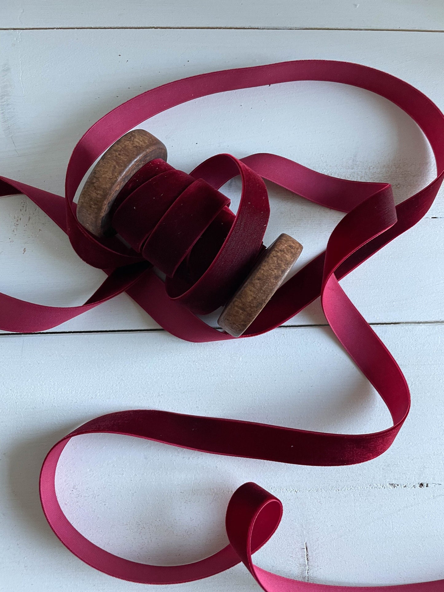 3/4 Inch Velvet Ribbon with Woven Edge in burgundy