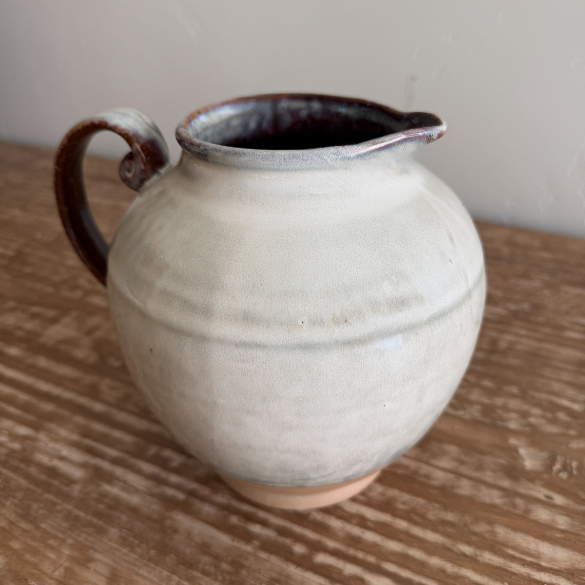 Reactive Glaze Stoneware Pitcher – 72 oz. Beige Ceramic Pitcher