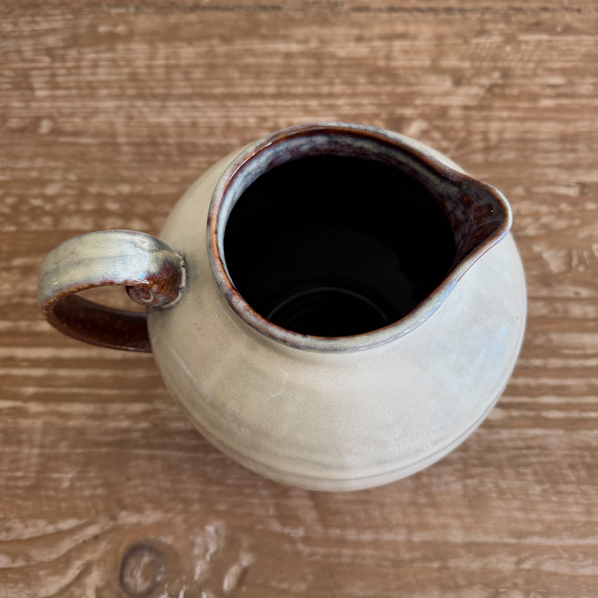 Reactive Glaze Stoneware Pitcher – 72 oz. Beige Ceramic Pitcher