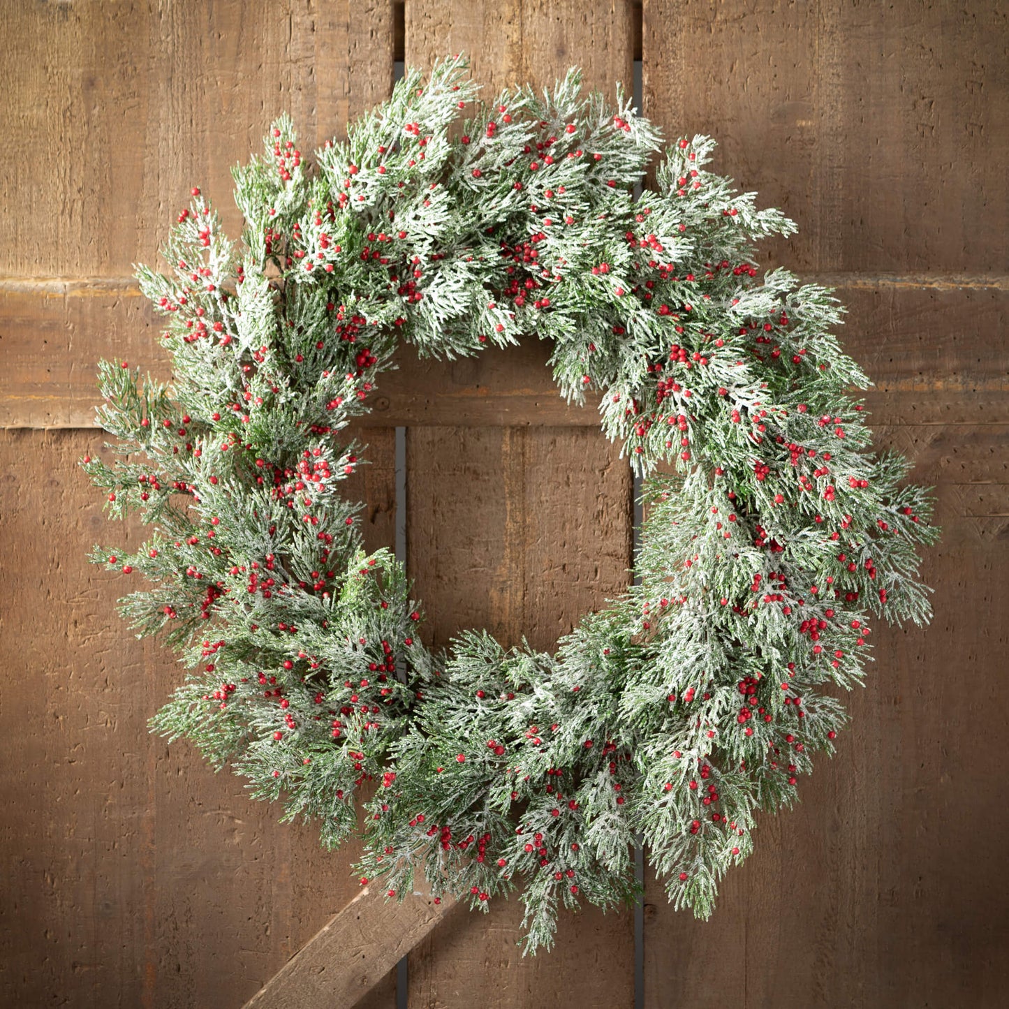 22" Cedar Berry Wreath