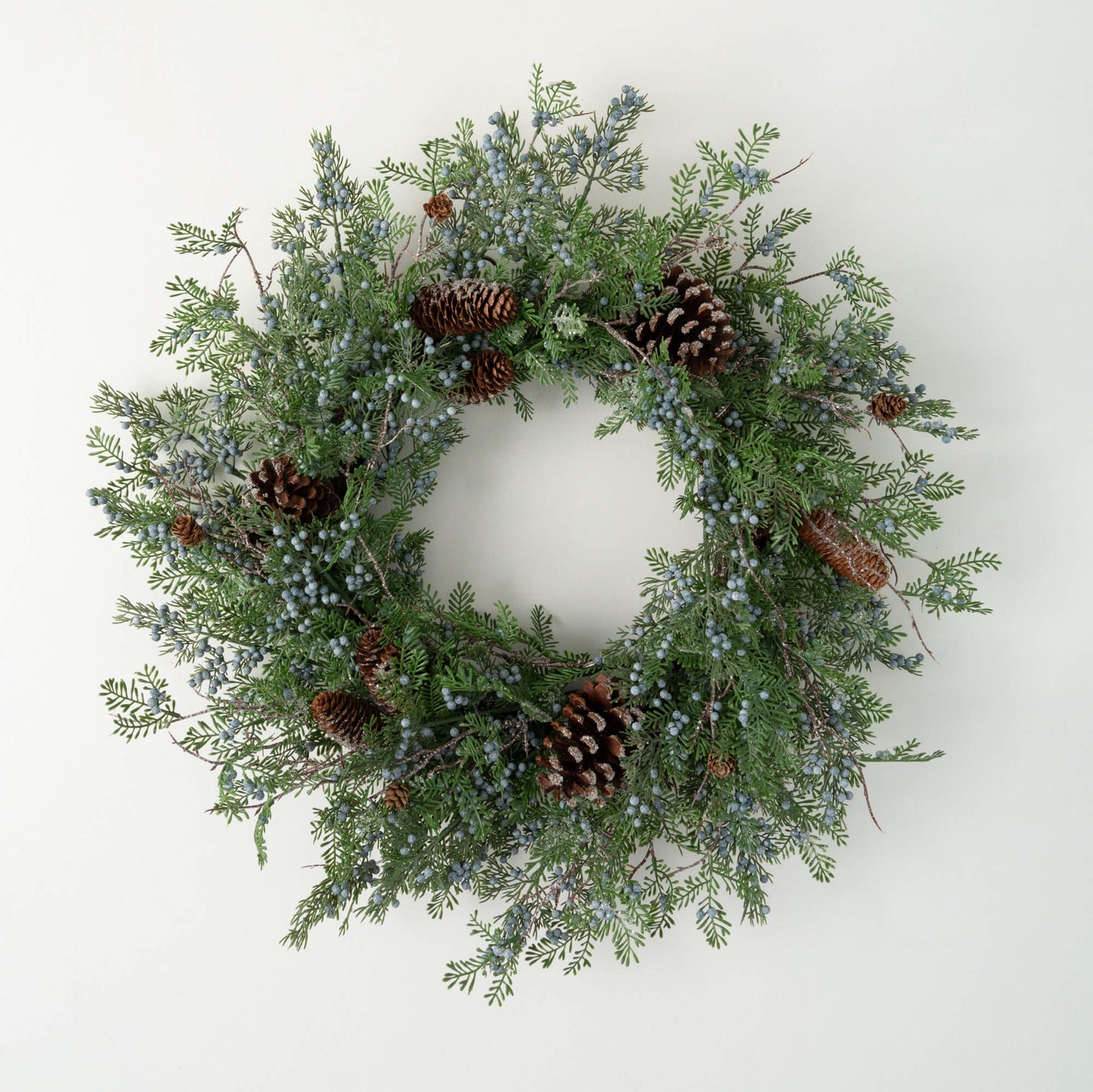 28" Juniper Berry Cedar Wreath